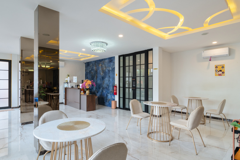 Orange Hotel Surabaya 6/11