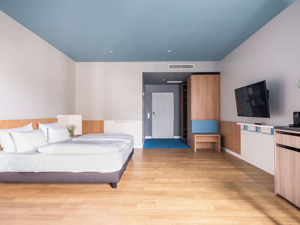 Room, King Bed, Balcony, Xl
