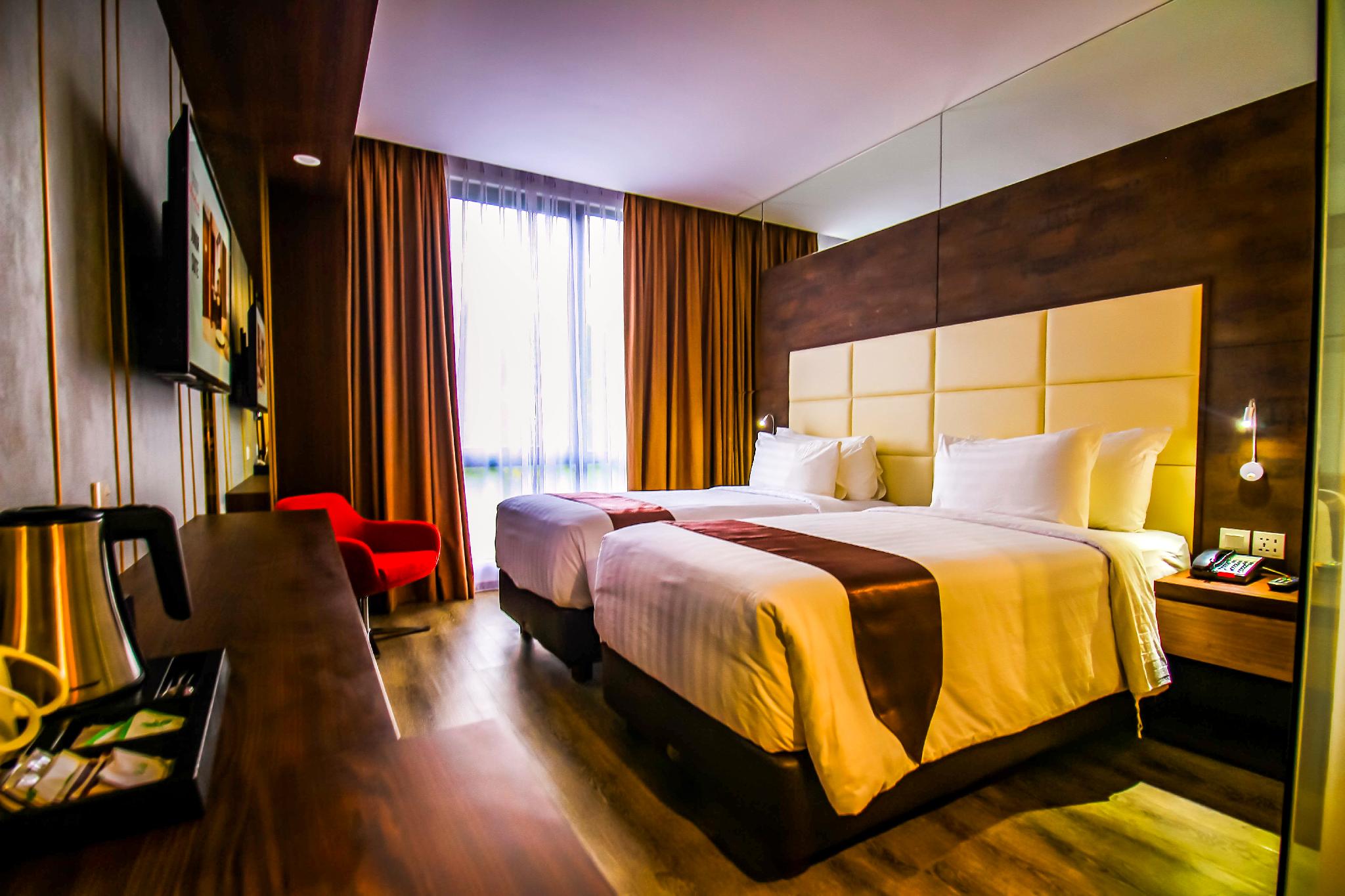 غرفة سوبيريور بأربعة أسرّة وسريرين منفصلين، Asialink Hotel By Prasanthi 2/2