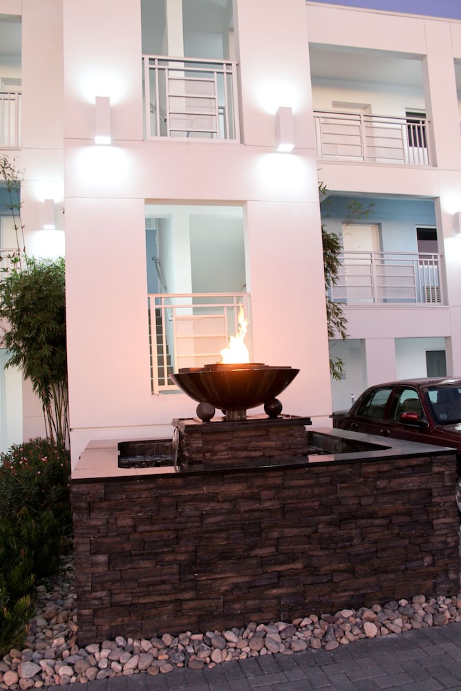 Lotus Boutique Inn Suites 11/57