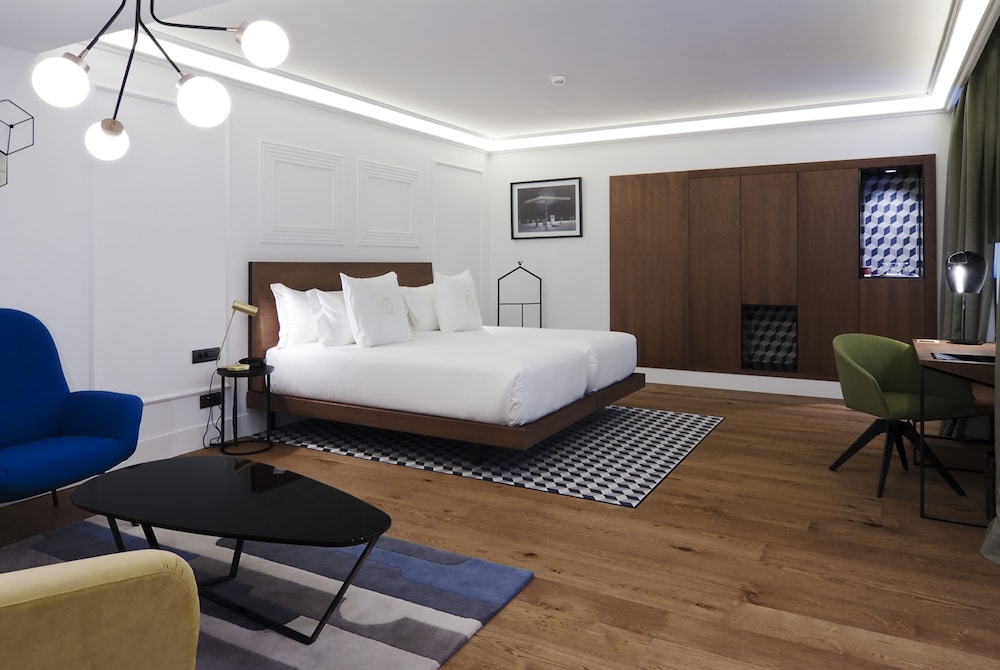 Hotel One Shot Reina Victoria 17/50