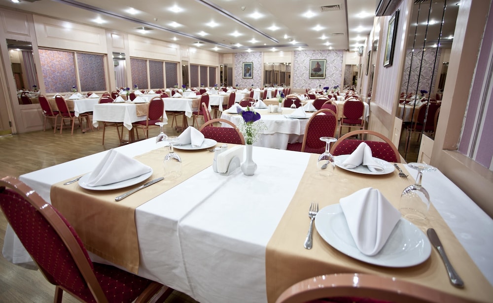Sergah Hotel 40/51