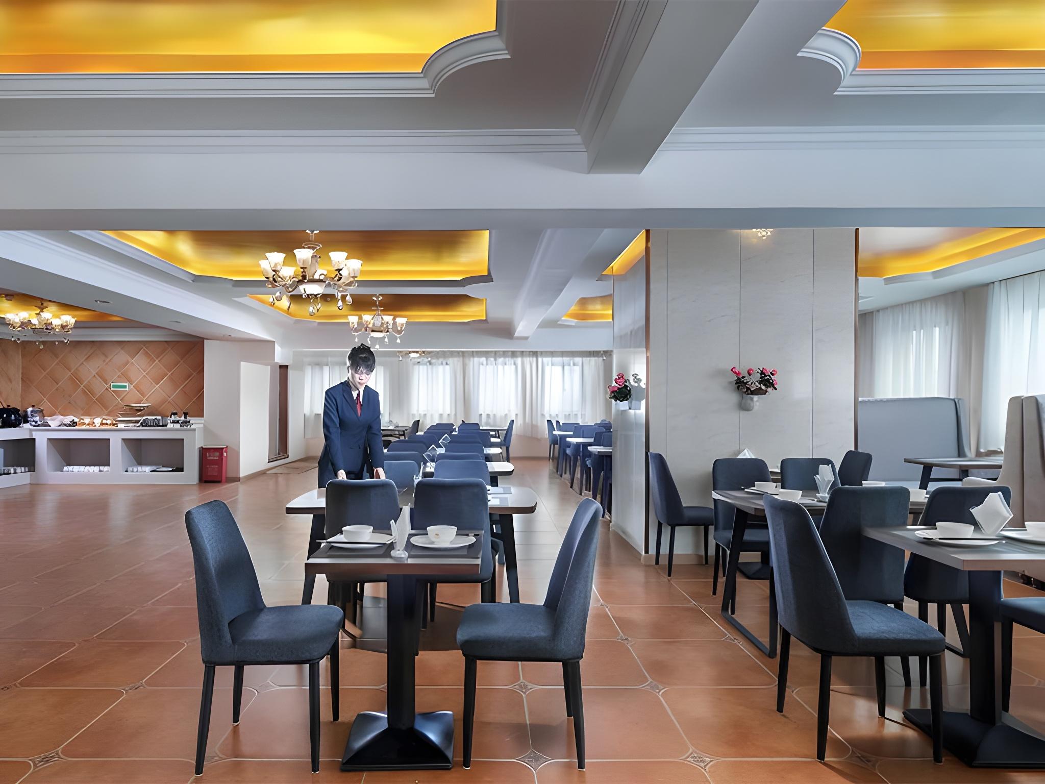 Vienna Hotel (Hefei North 2nd Ring International Auto City) 34/41