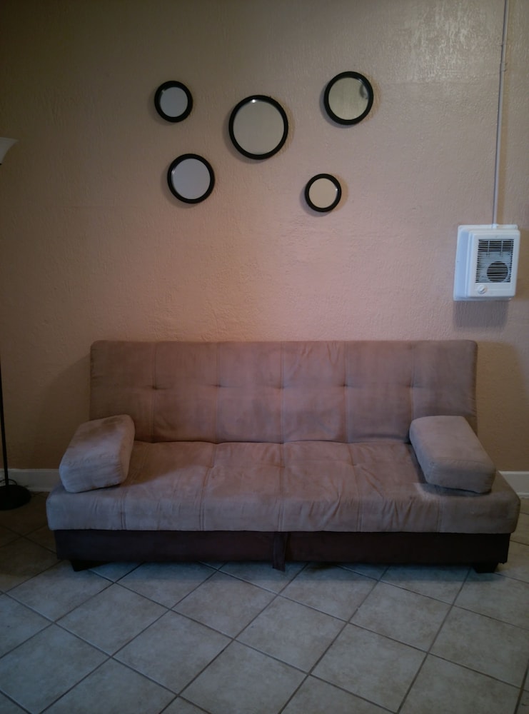 Monterey Inn Hotel 15/50