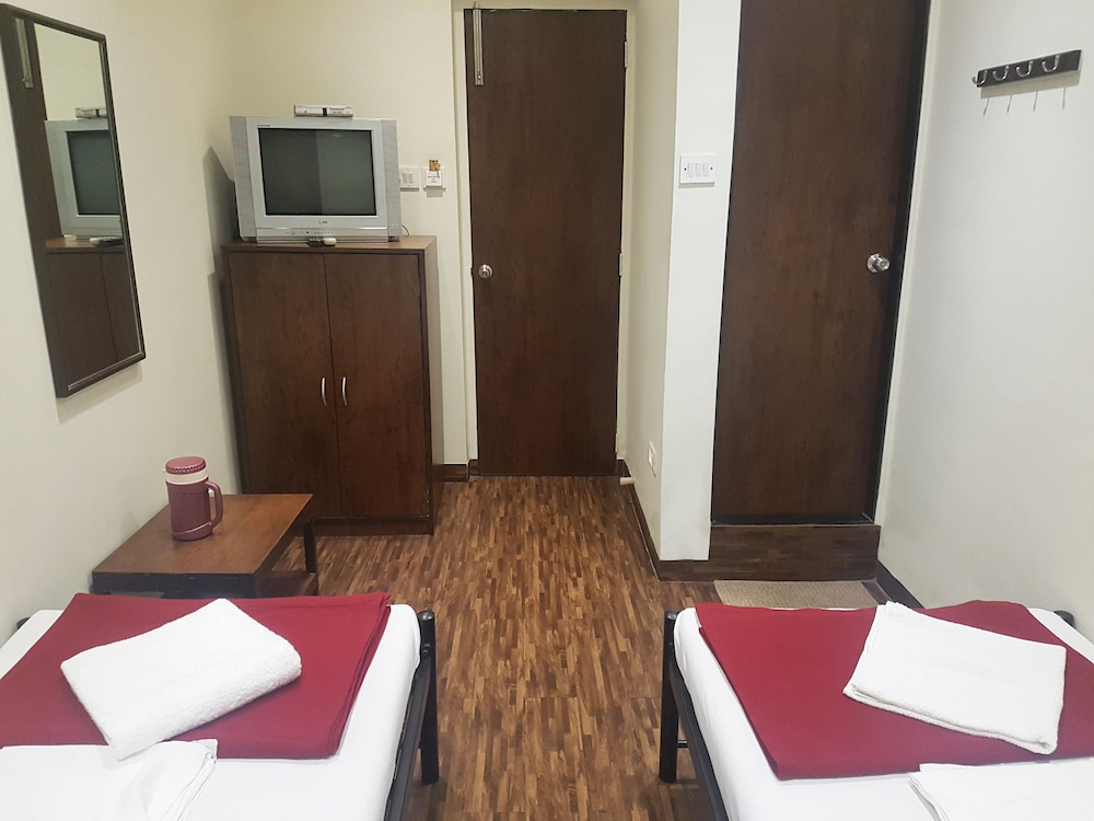Hotel Kumkum 7/42