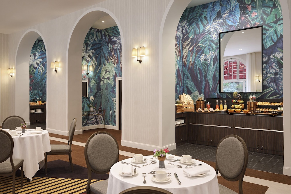 HOTEL BARRIERE LE WESTMINSTER 53/63