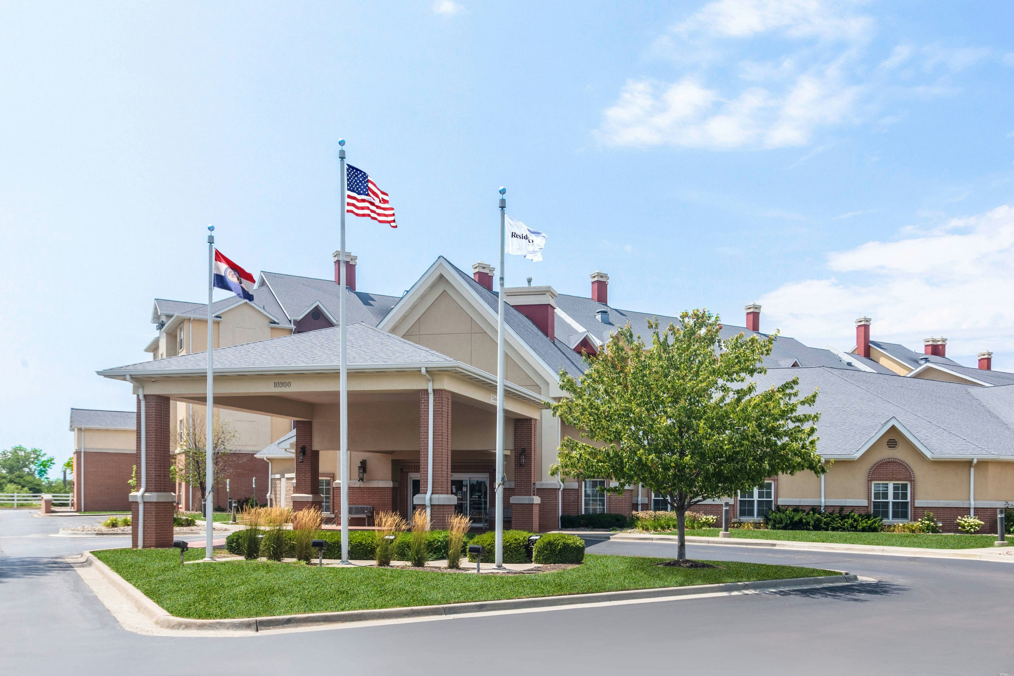 Residence Inn by Marriott Kansas City Airport 2/40