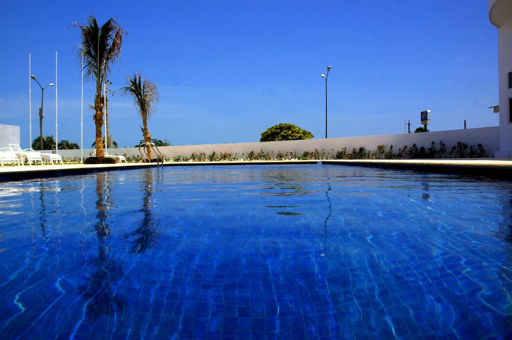HOLIDAY INN CAMPECHE 24/78