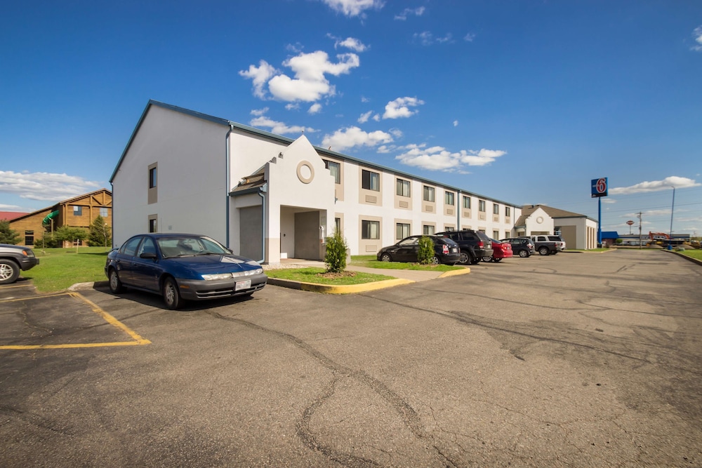 Motel6 Rothschild 32/37