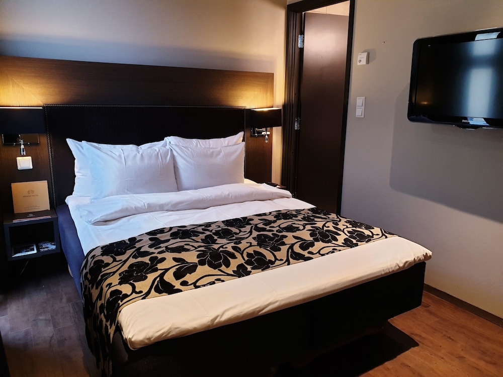 Banken Hotel 5/41