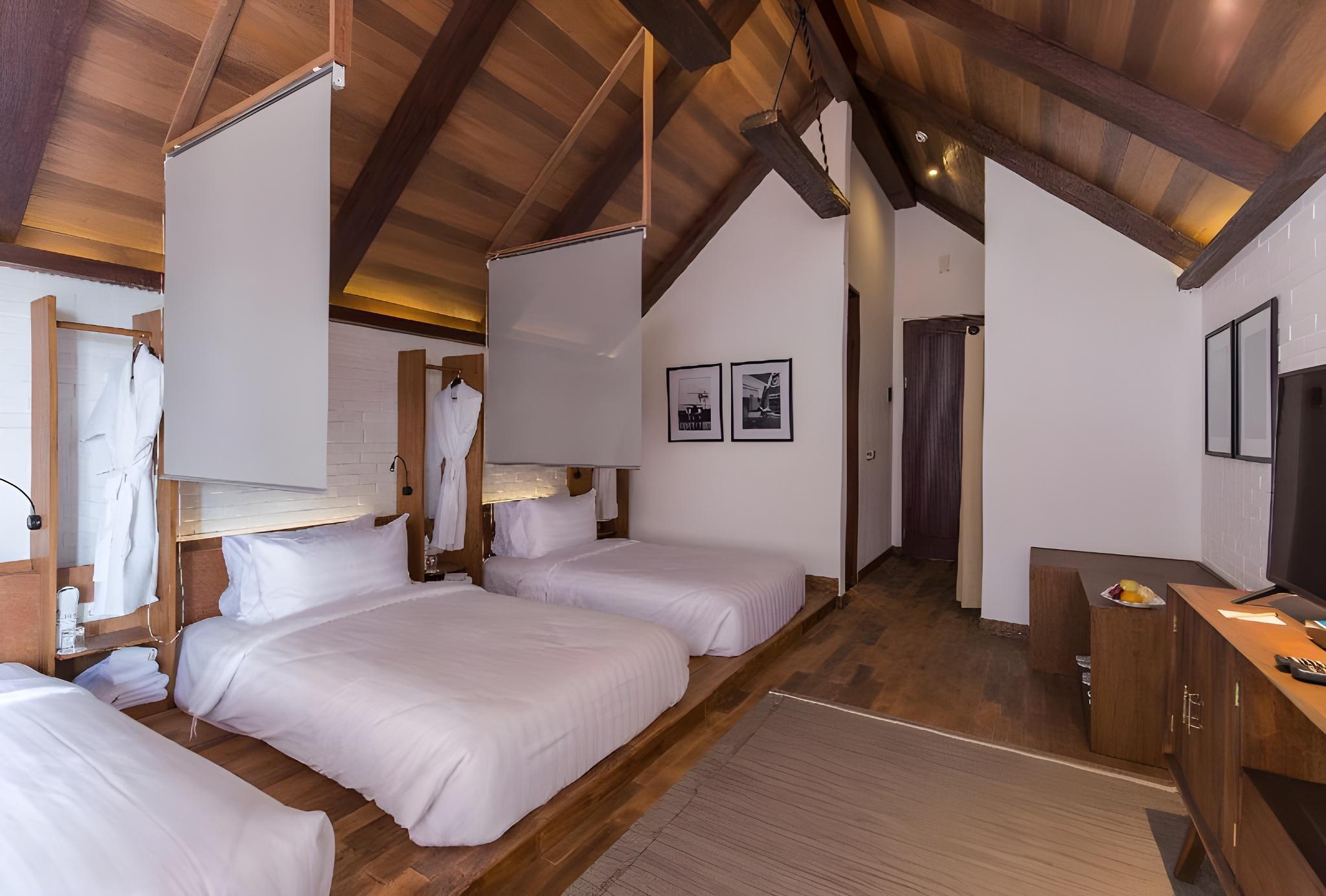 Deluxe, Triple, 3 Beds, Attic