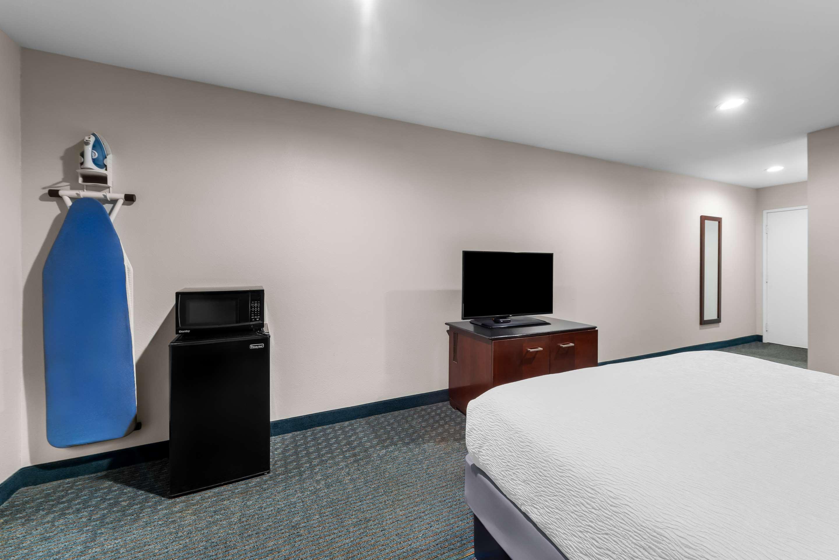 غرفة بسرير كينج، Quality Inn San Diego South - Chula Vista 5/6