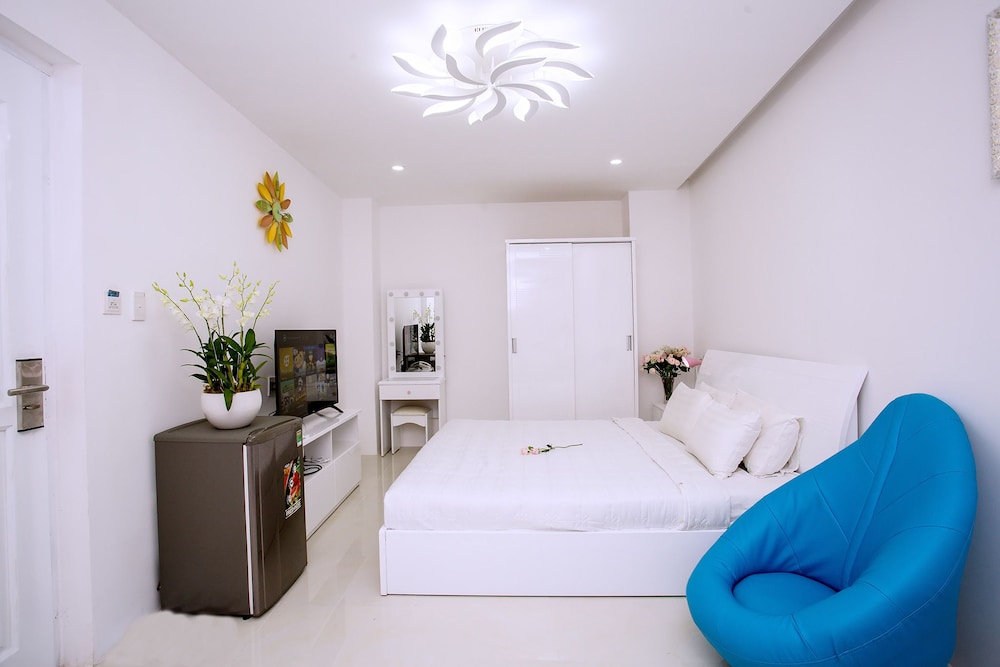 Valentine Hotel 27/50
