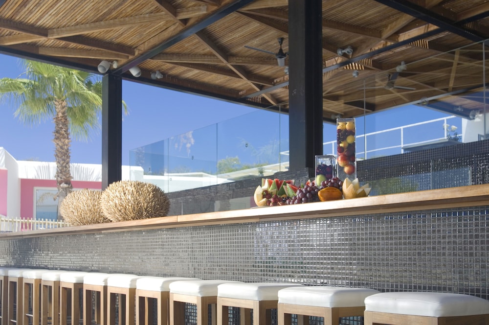 Napa Mermaid Hotel Suites 72/90