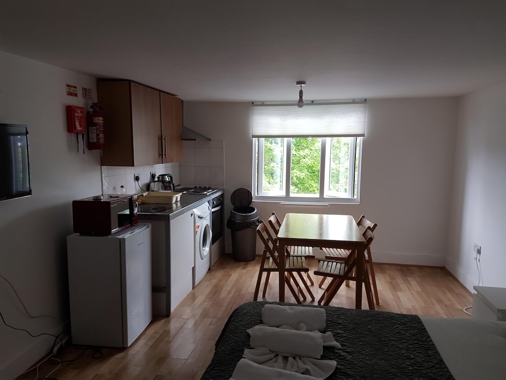 London Queens Apartments 29/50