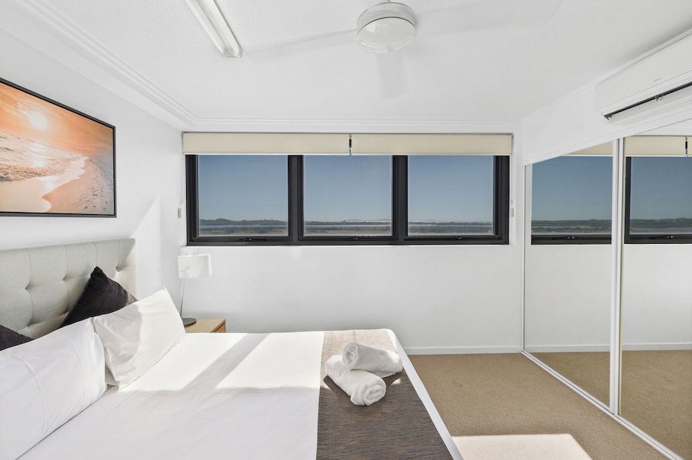 2 BEDROOMS, EXECUTIVE, APARTMENT