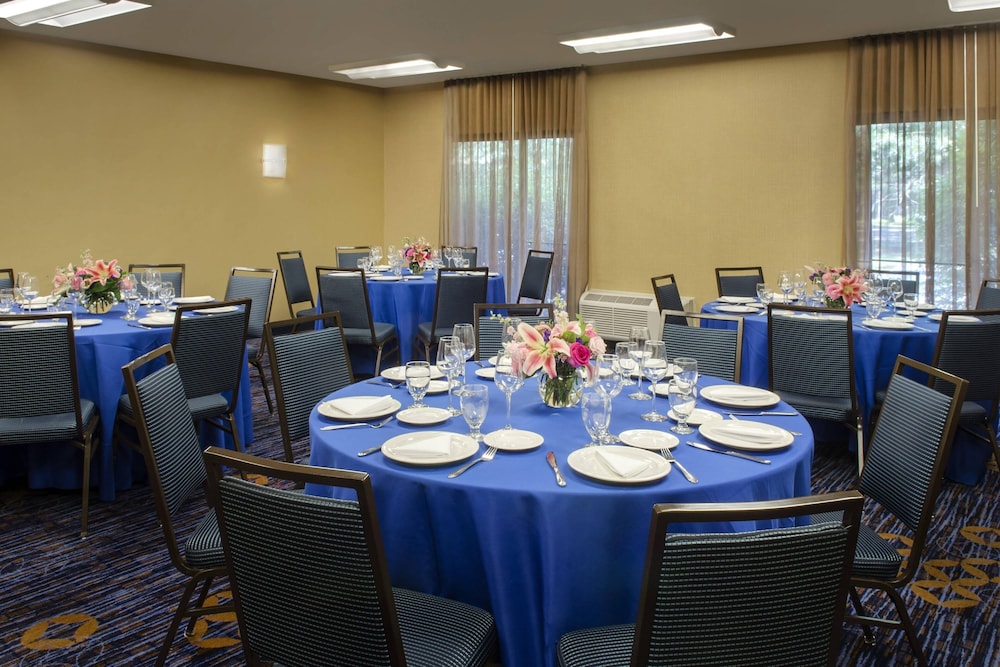 Courtyard by Marriott Boston Andover 43/59