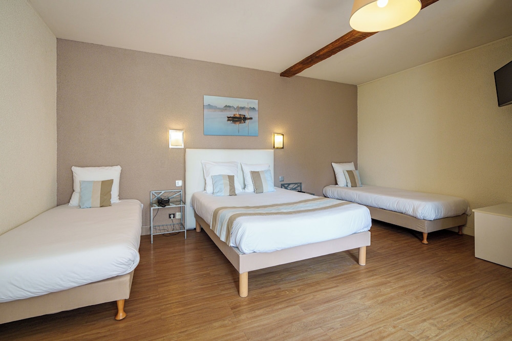 Hotel Val De Loire 27/41