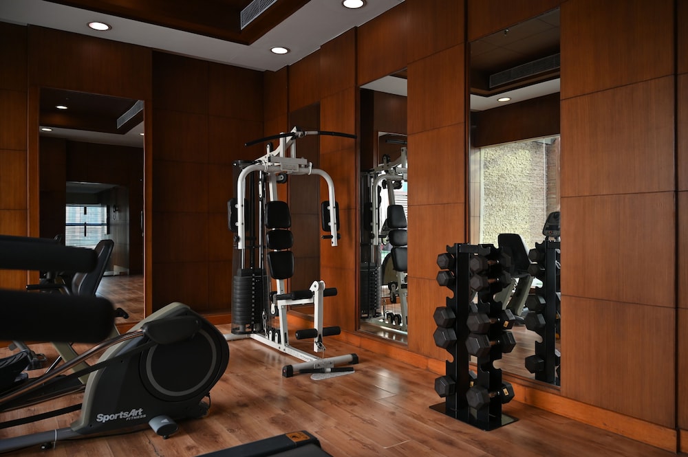 Savoy Suites Greater Noida 28/61