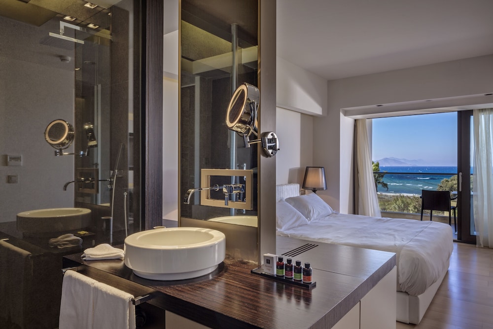 Aqua Blu Boutique Hotel and Spa - Adults Only 69/70