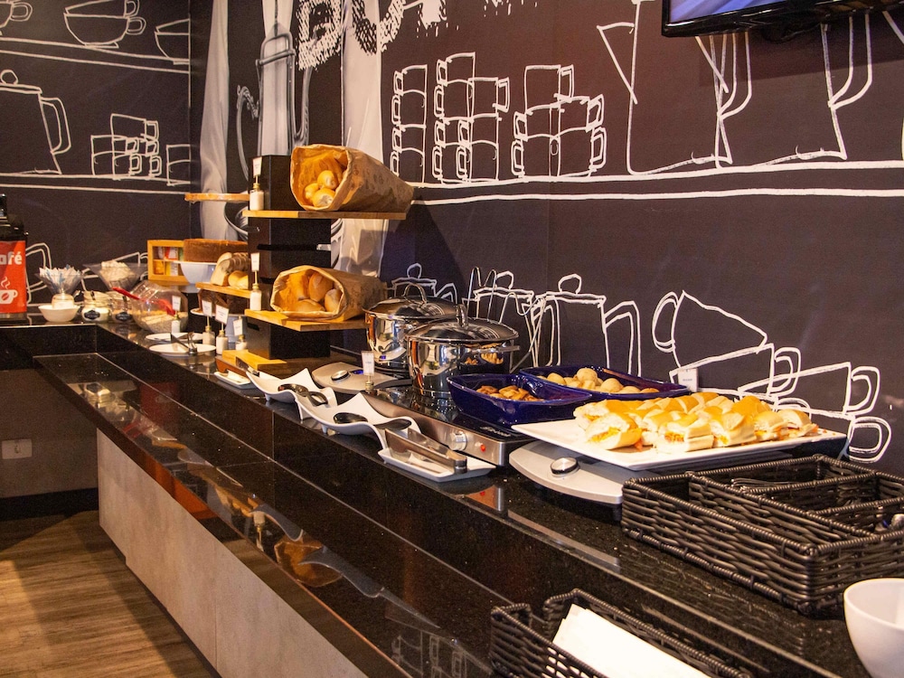 Ibis Budget Curitiba Aeroporto 56/65
