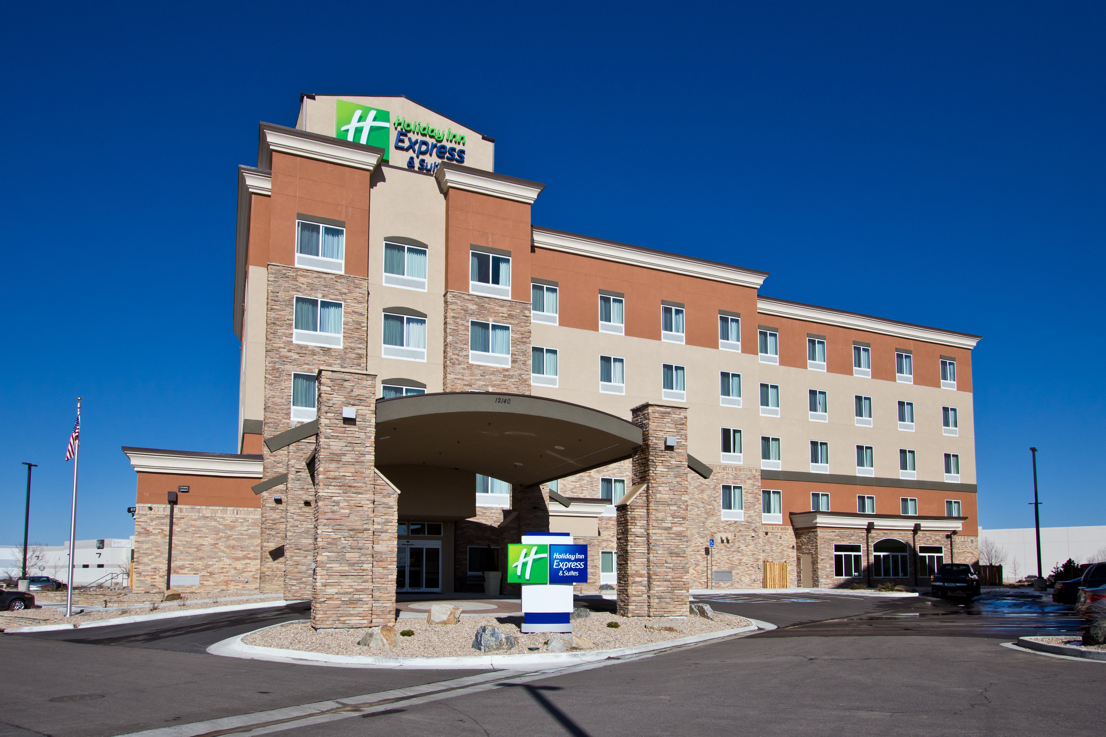 Holiday Inn Express Hotel Suites Denver East Peoria Street 56/59