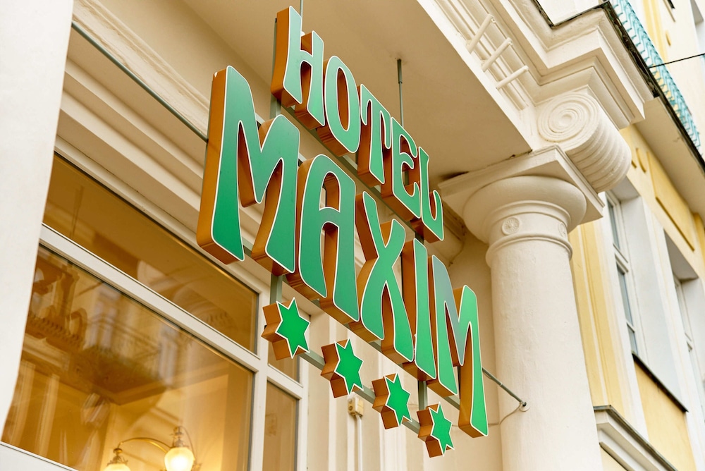 Hotel Maxim 3/39