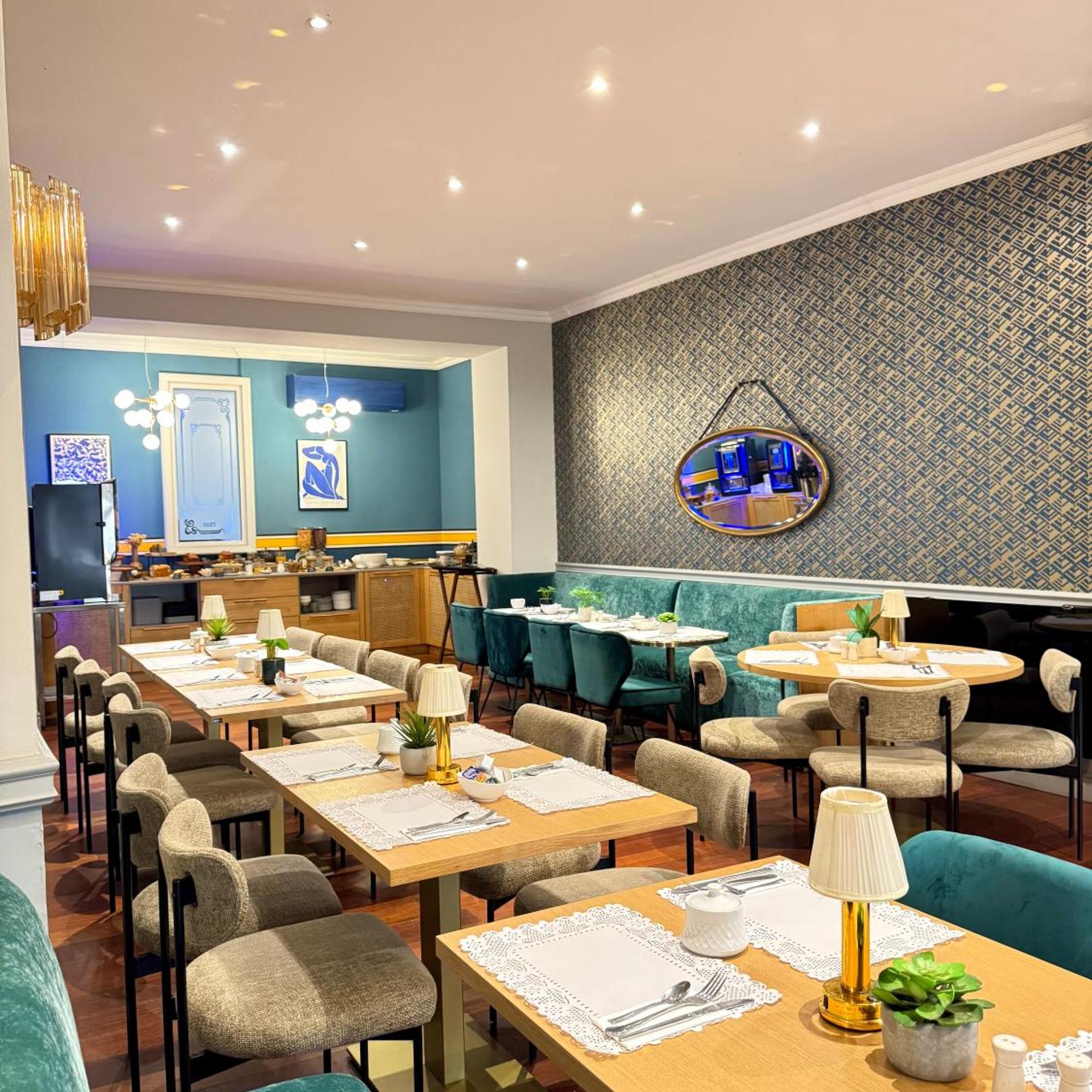 Hotel Restaurant Christophe Colomb 41/50