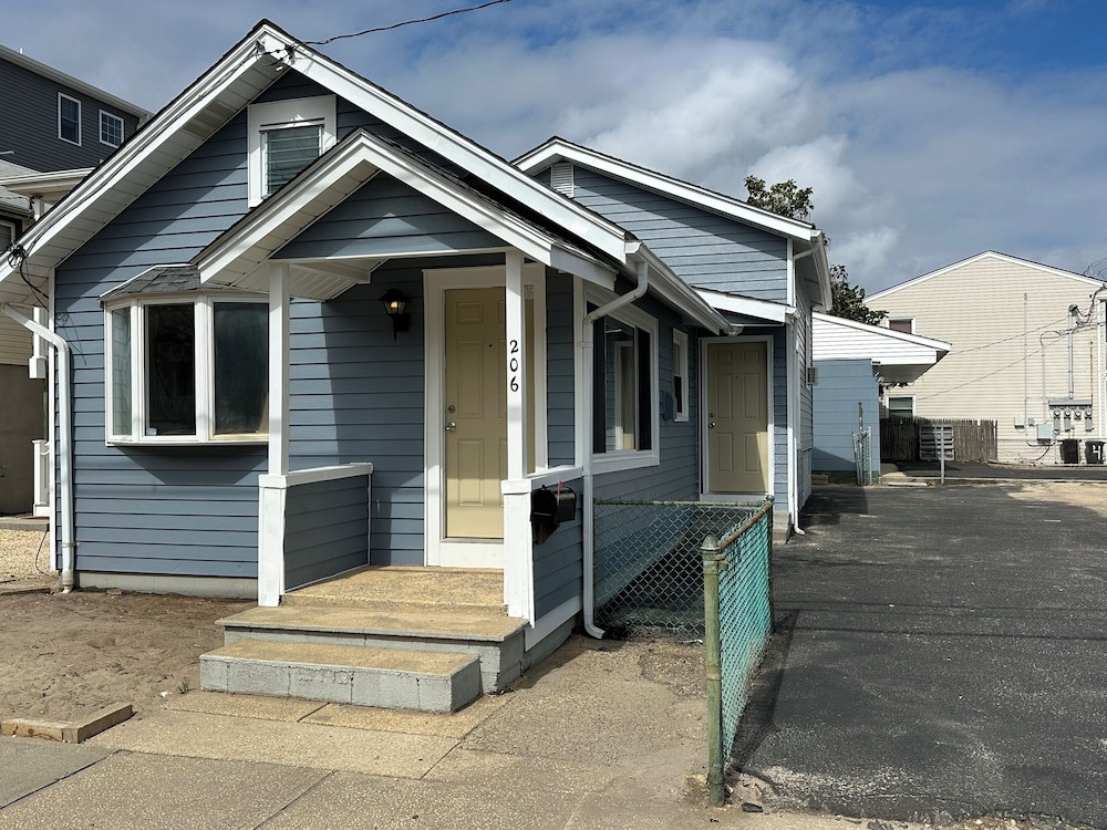 Anchor Motel 2/100