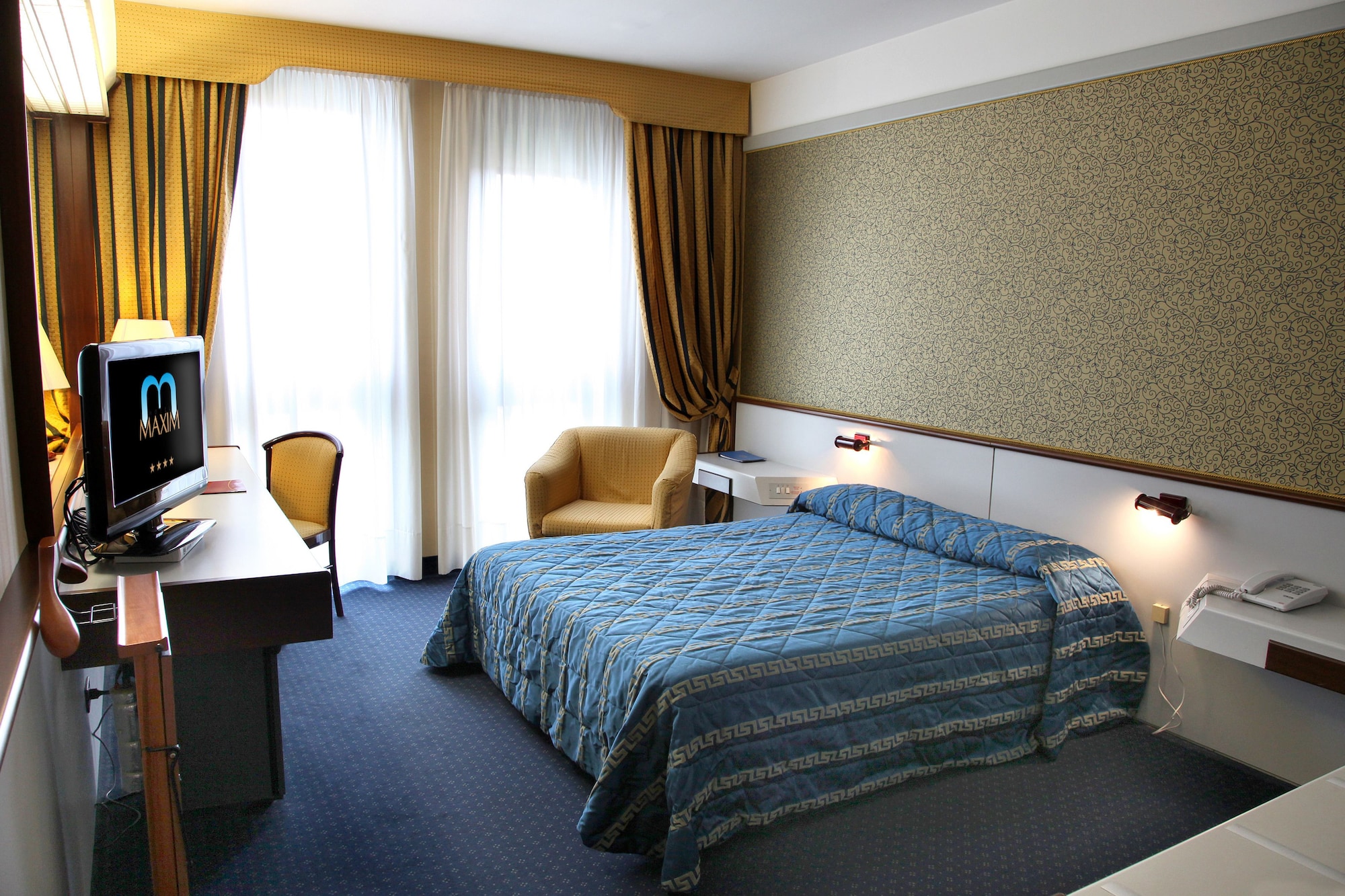 CLASSIC, DOUBLE OR TWIN BED