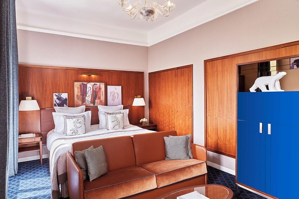 HOTEL BARRIERE LE WESTMINSTER 28/63