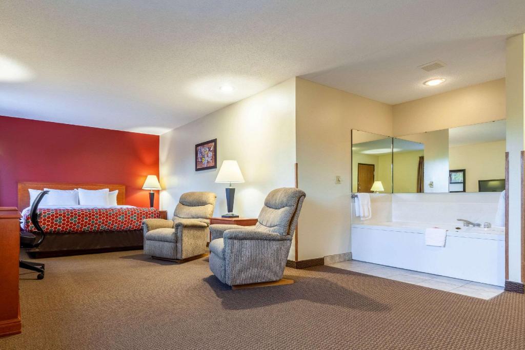 Upgrade, Suite, King Bed