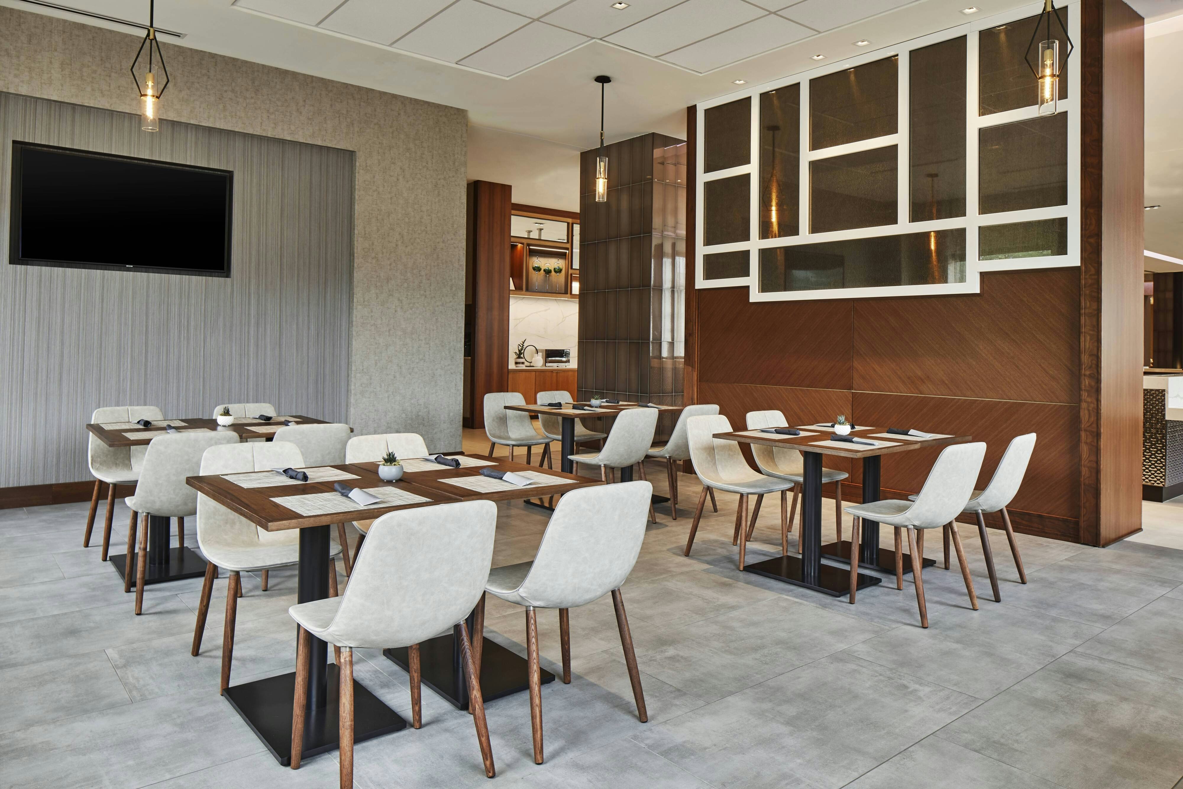 AC Hotel by Marriott Atlanta Airport Gateway 27/31