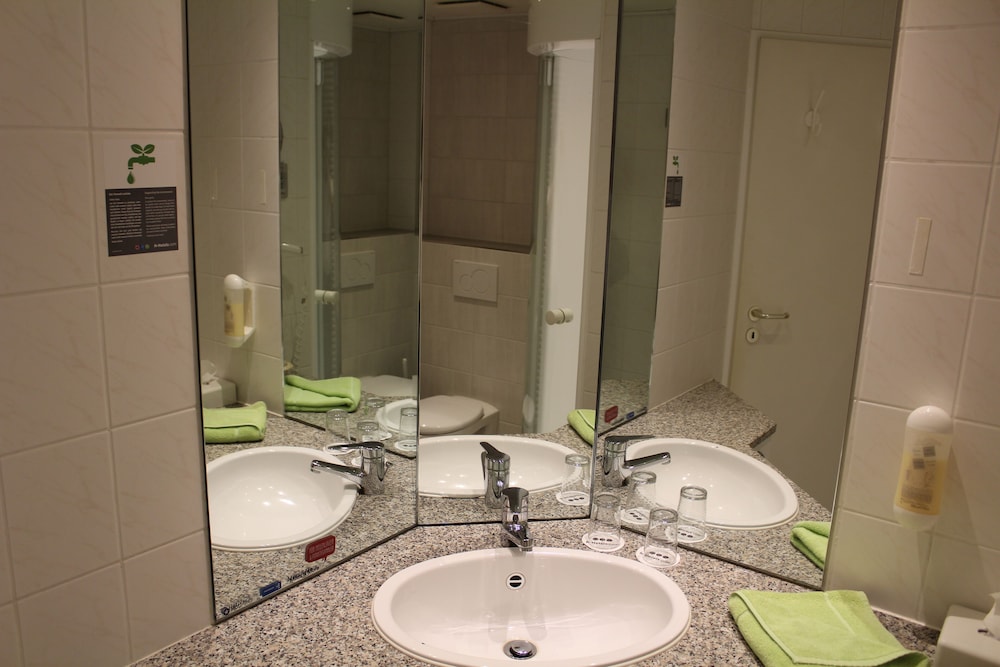 Ramada Hotel Erfurt 33/36