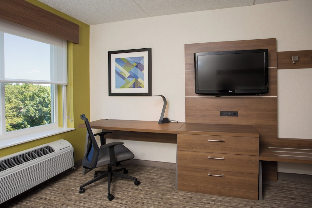HOLIDAY INN EXPRESS CHELMSFORD 59/65