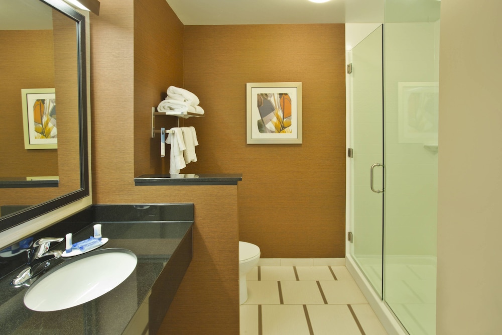 Fairfield Inn &amp; Suites Jeffersonville I-71 14/58