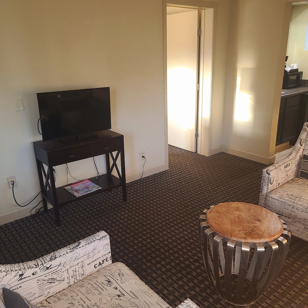 Sole Inn and Suites 19/32