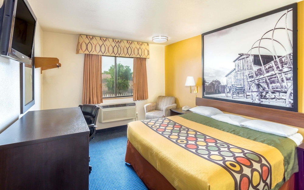 Super 8 By Wyndham Phoenix/Mesa/Gilbert Road 5/26