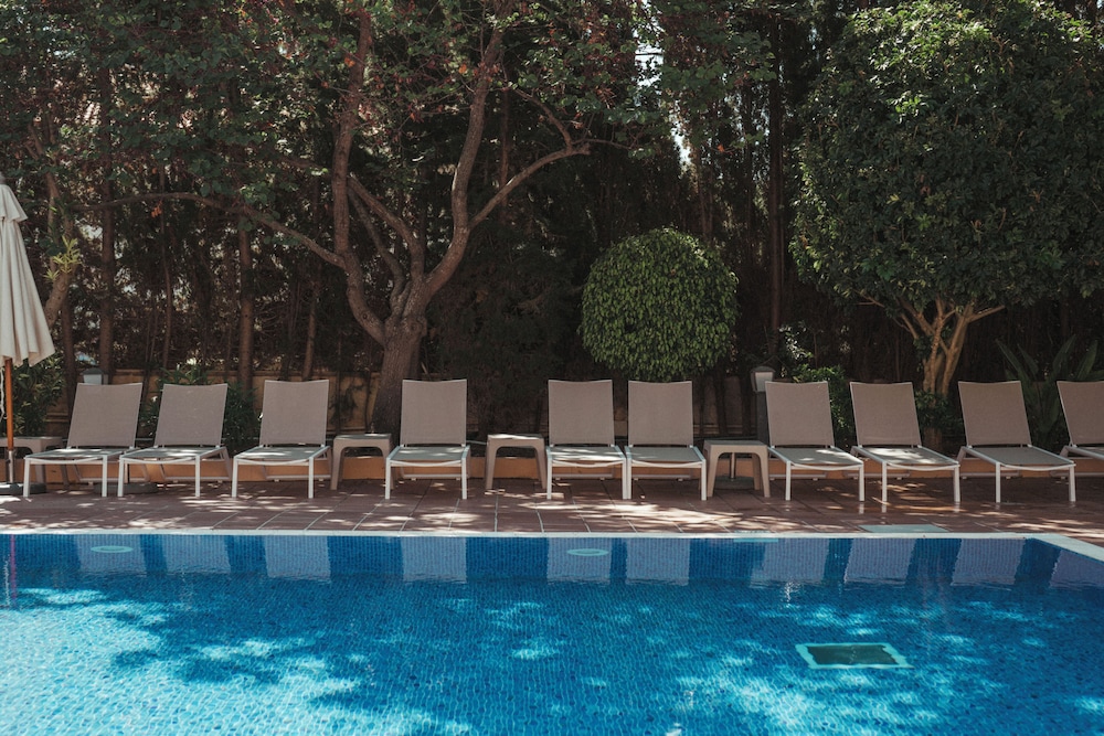 Hotel ROC Oberoy Adults Only +16 57/64