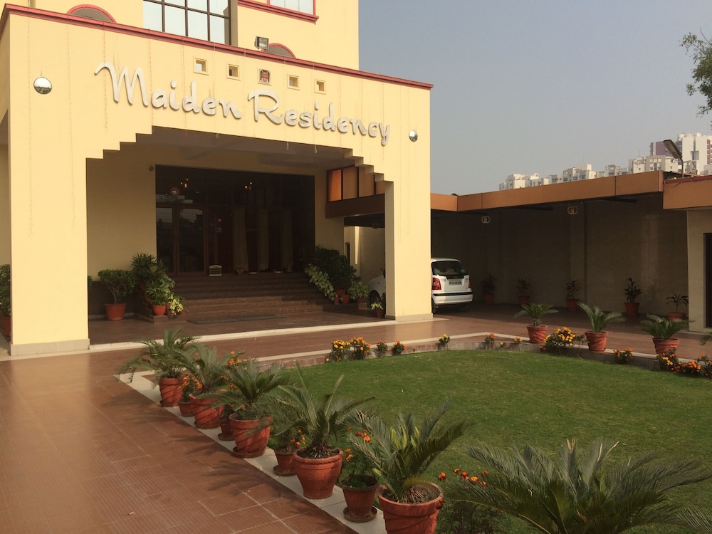 Hotel Maiden Residency 46/50