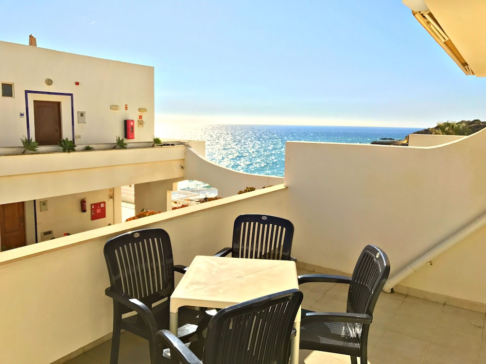 BORDA D AGUA APARTMENTS 52/75