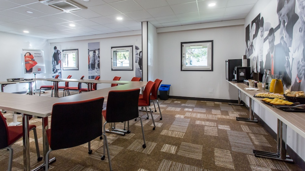 Ibis Bourges 64/70