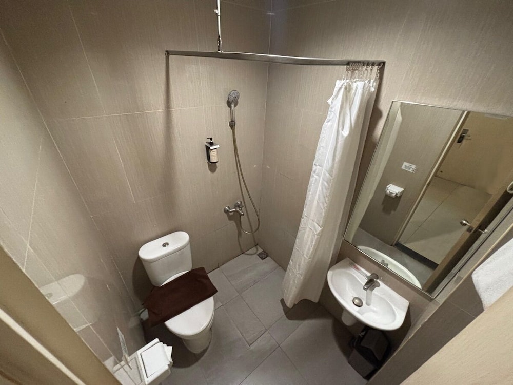 D'Bamboo Suites 58/58