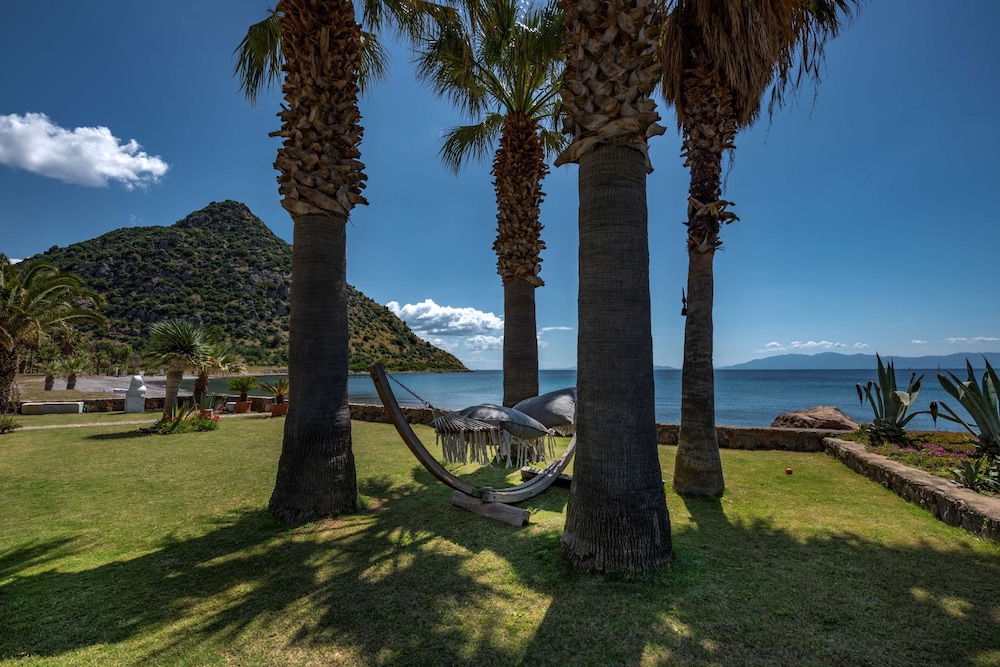 Radisson Collection Hotel Bodrum 33/75