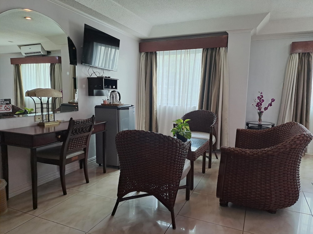 Wild Orchid Resort 61/83