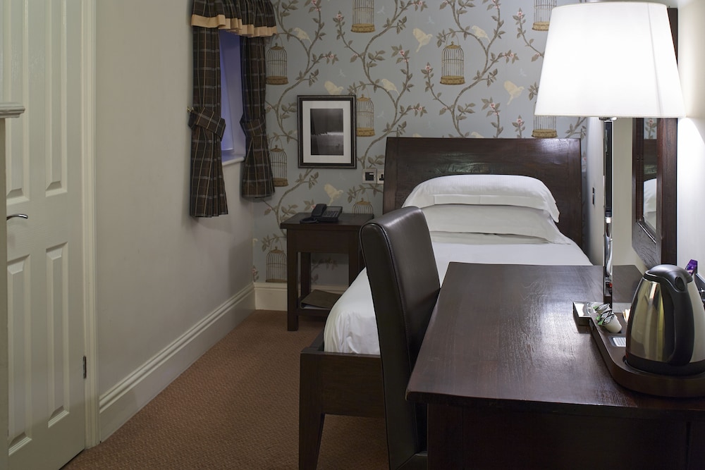 Mandolay Hotel Guildford 22/37