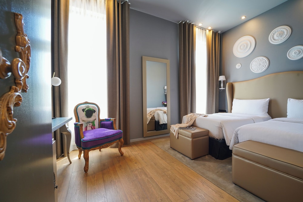 SUPERIOR, TWIN BEDS