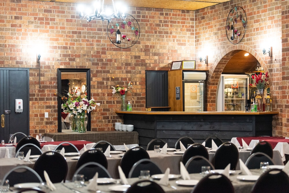 Golden Age Motor Inn Queanbeyan 9/50