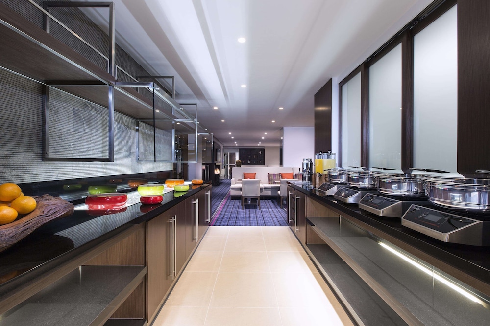 Swissotel Sydney 53/73