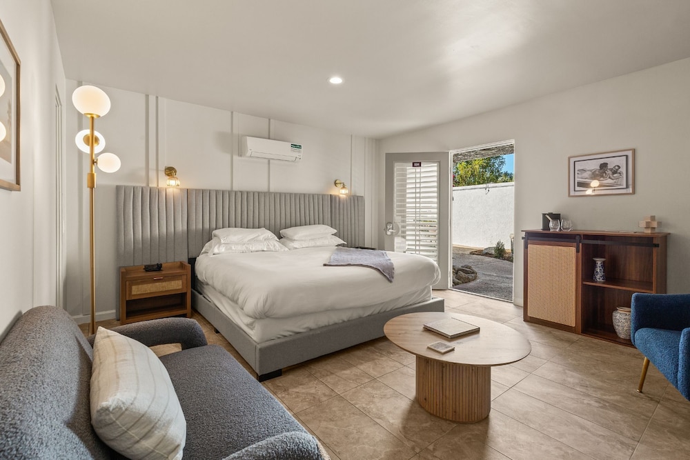 Casa Oliver Hotel & Resort - A Gay Mens Resort 7/50